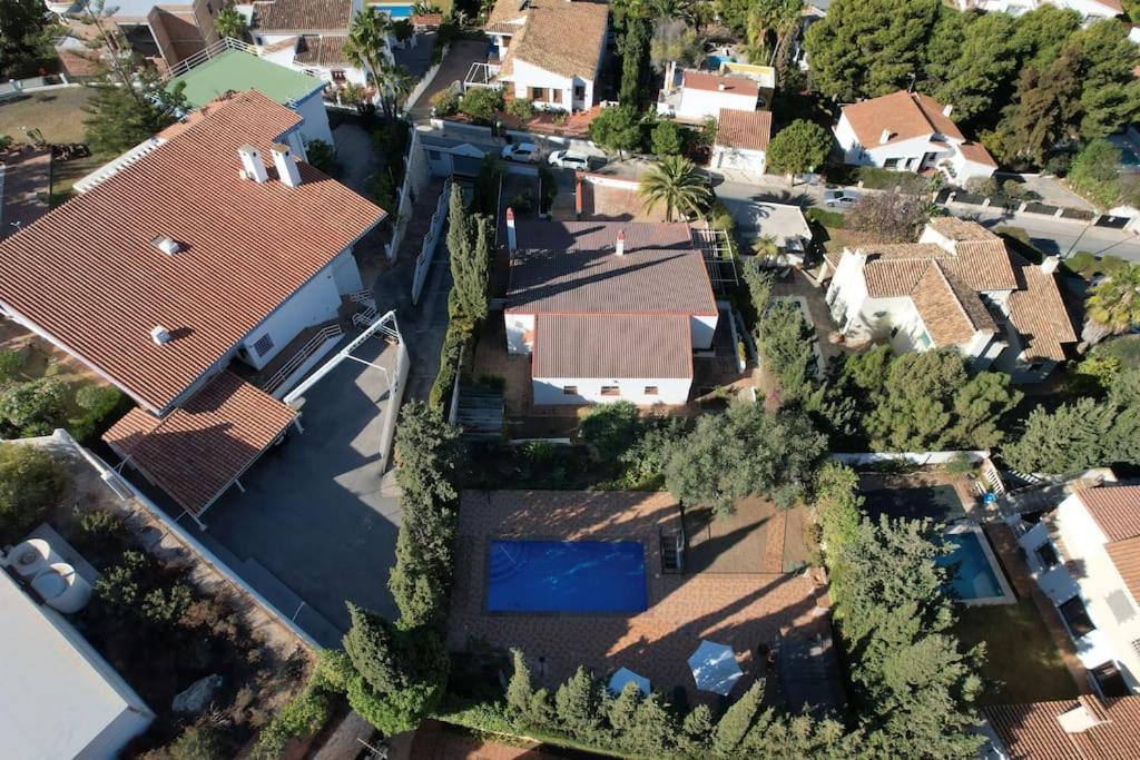 Acogedora Y Amplia Con Piscina Holiday home *